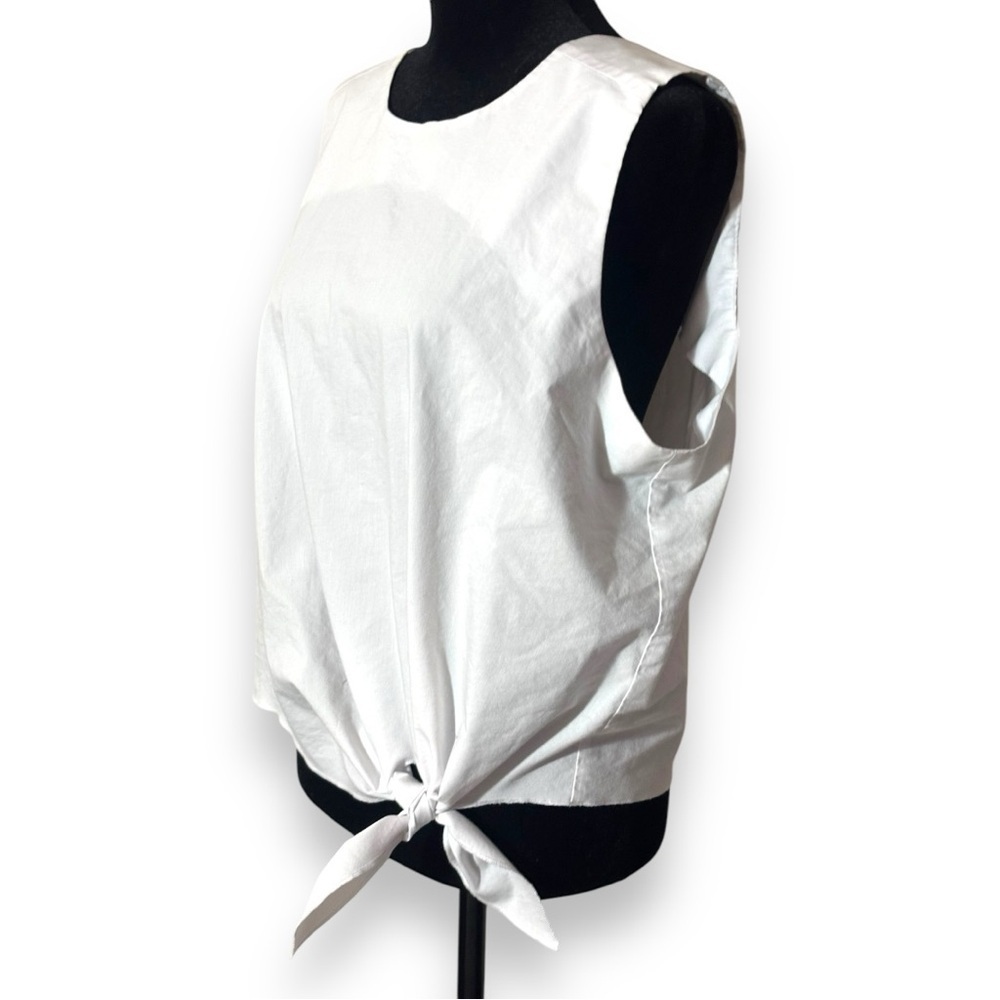Cupio XL White Sleeveless Keyhole Back Tie Front Lightweight Blouse - Picture 5 of 16